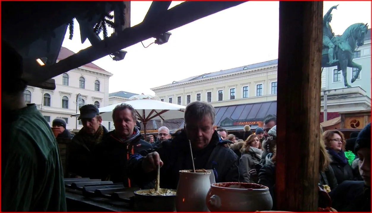 Medieval market at wittelsbacherplatz 2 